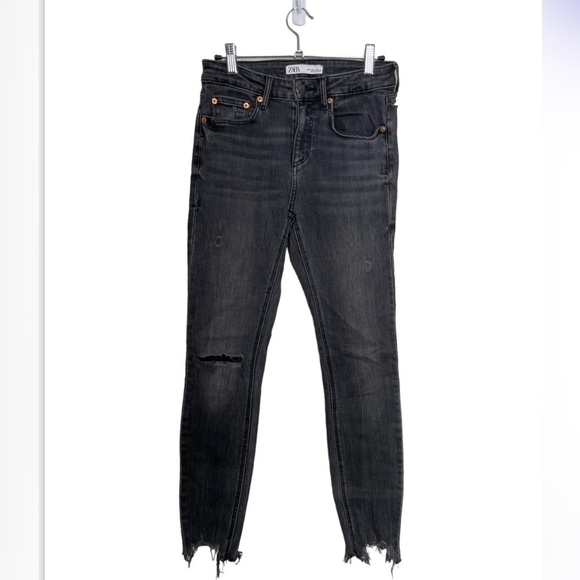 Zara Black Distressed Shark Bite Hem Jeans 4 - Picture 1 of 7